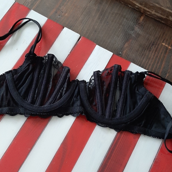 Shear Block Bow Bra - Picture 4 of 6